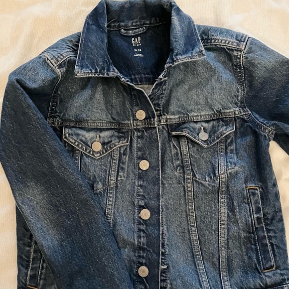 GAP Kids Denim Jean Jacket,Size XL (12) Boys, 100% Cotton. Excellent condition. - Picture 2 of 5